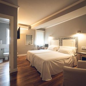 Habitación Superior con 2 Camas Individuales